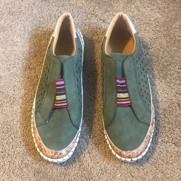 azzy casual platform